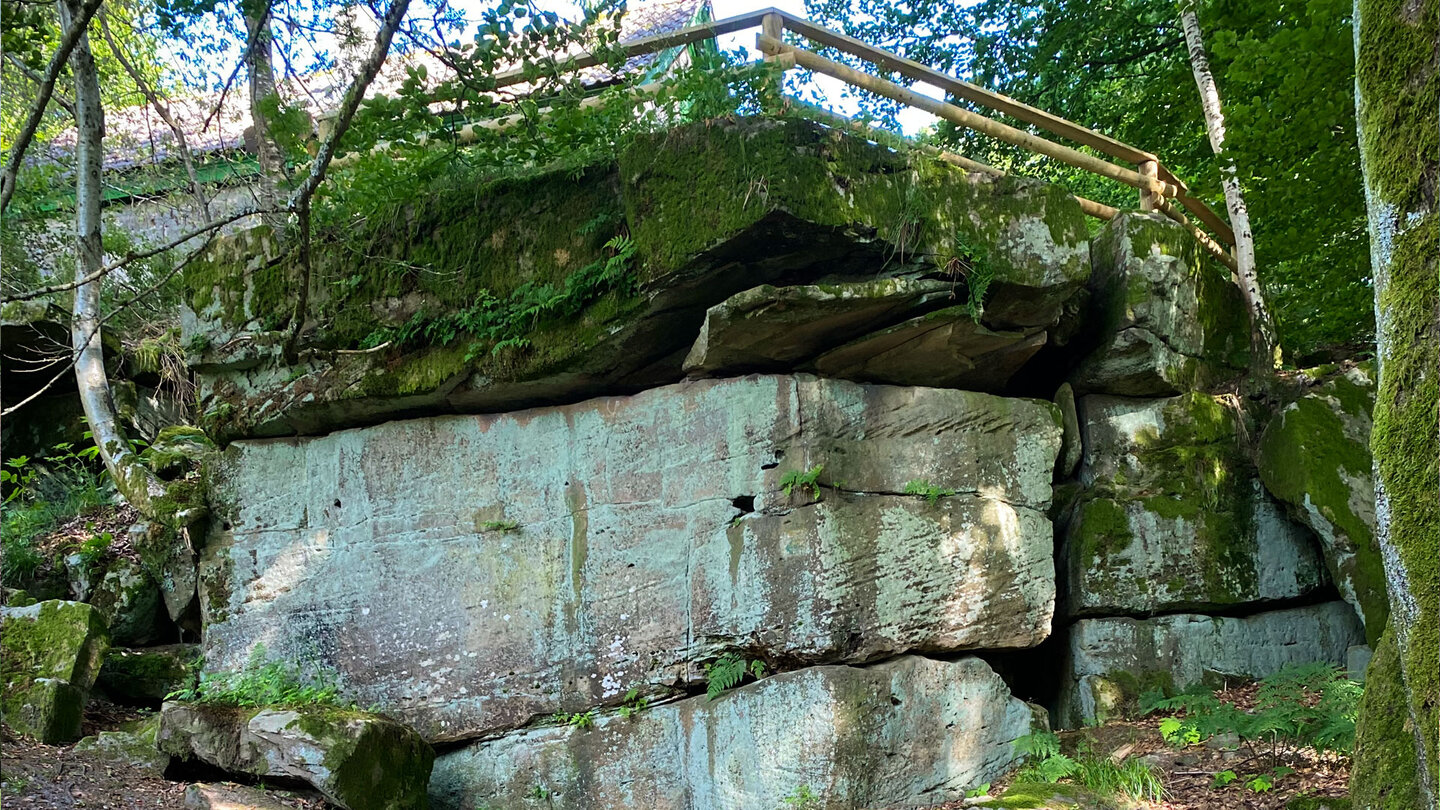 Blick auf den Felsen am Jagdhaus Blick auf den Felsen am Jagdhaus