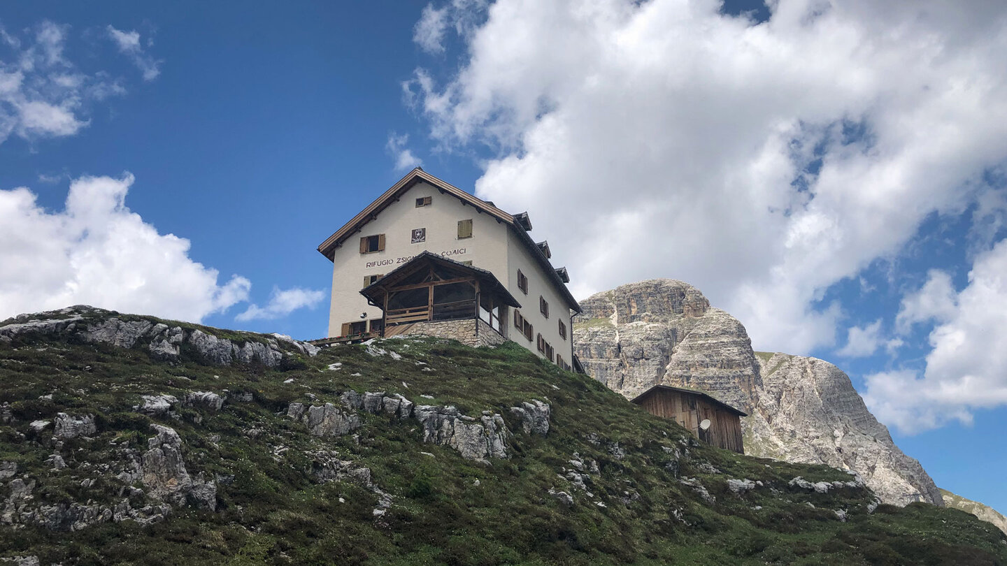 die Zsigmondyhütte (Refugio Comici)