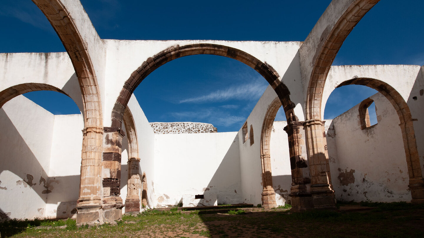 die Ruine des Franziskanerklosters San Buenaventura