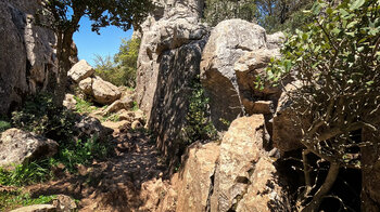 Felsenpfad im El Torcal de Antequera