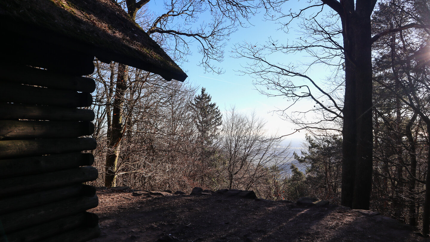 Blick von der Hüttenberghütte in die Rheinebene