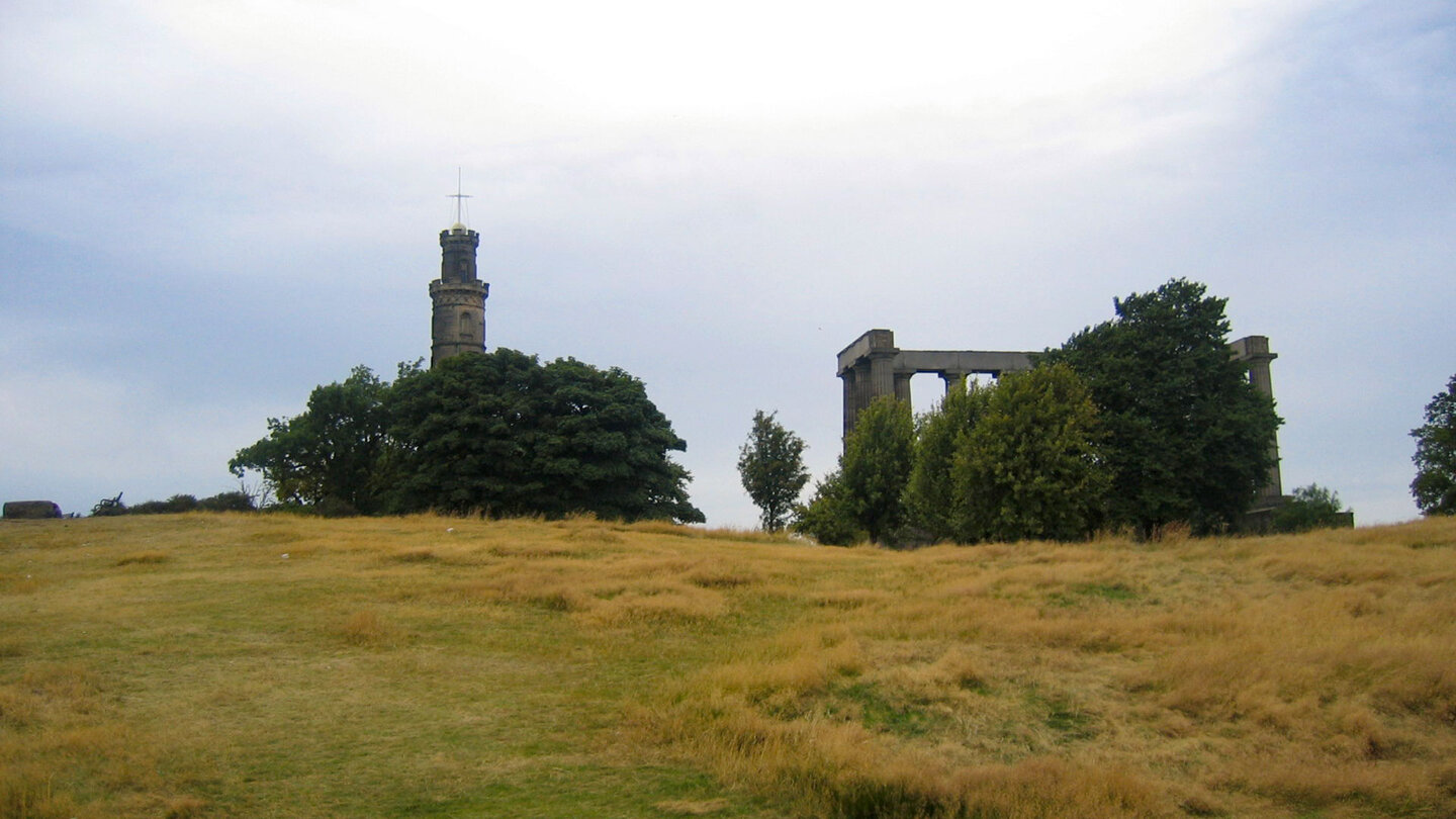Calton Hill mit National Monument in Edinburgh