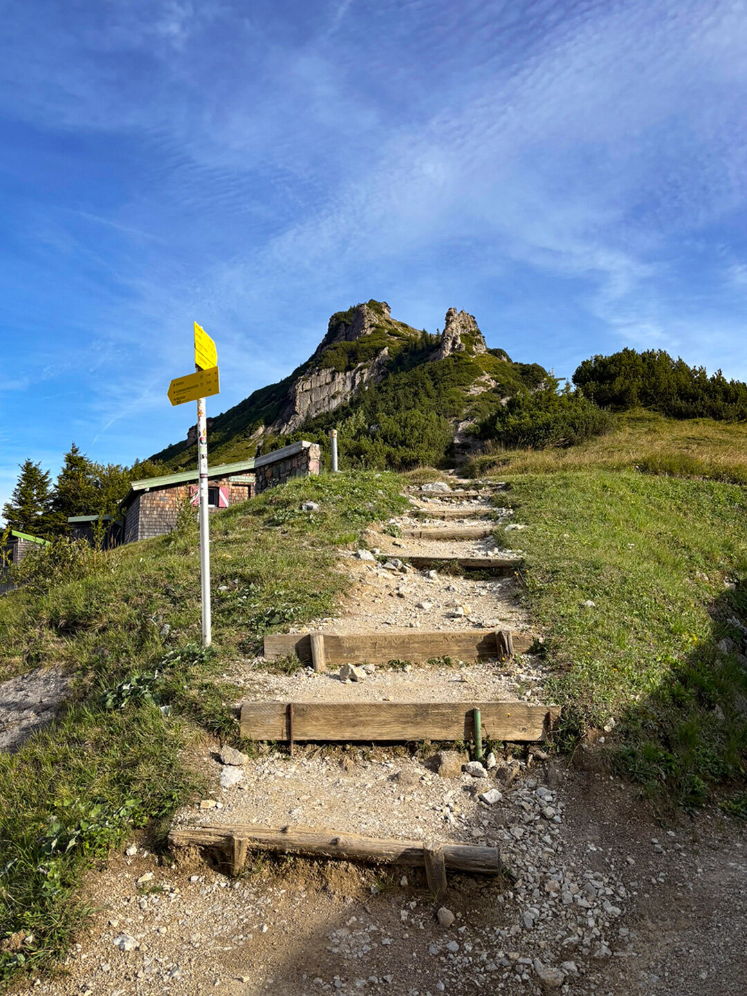 Treppensteig vom Stripsenjochhaus zum Stripsenkopf