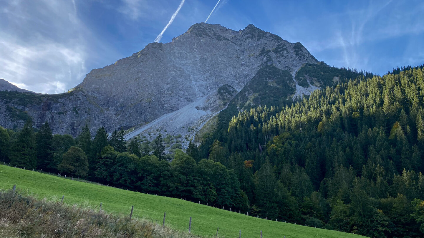 ein freier Blick auf die steile Nordwand des Rubihorn freier Blick auf die steile Nordwand des Rubihorn