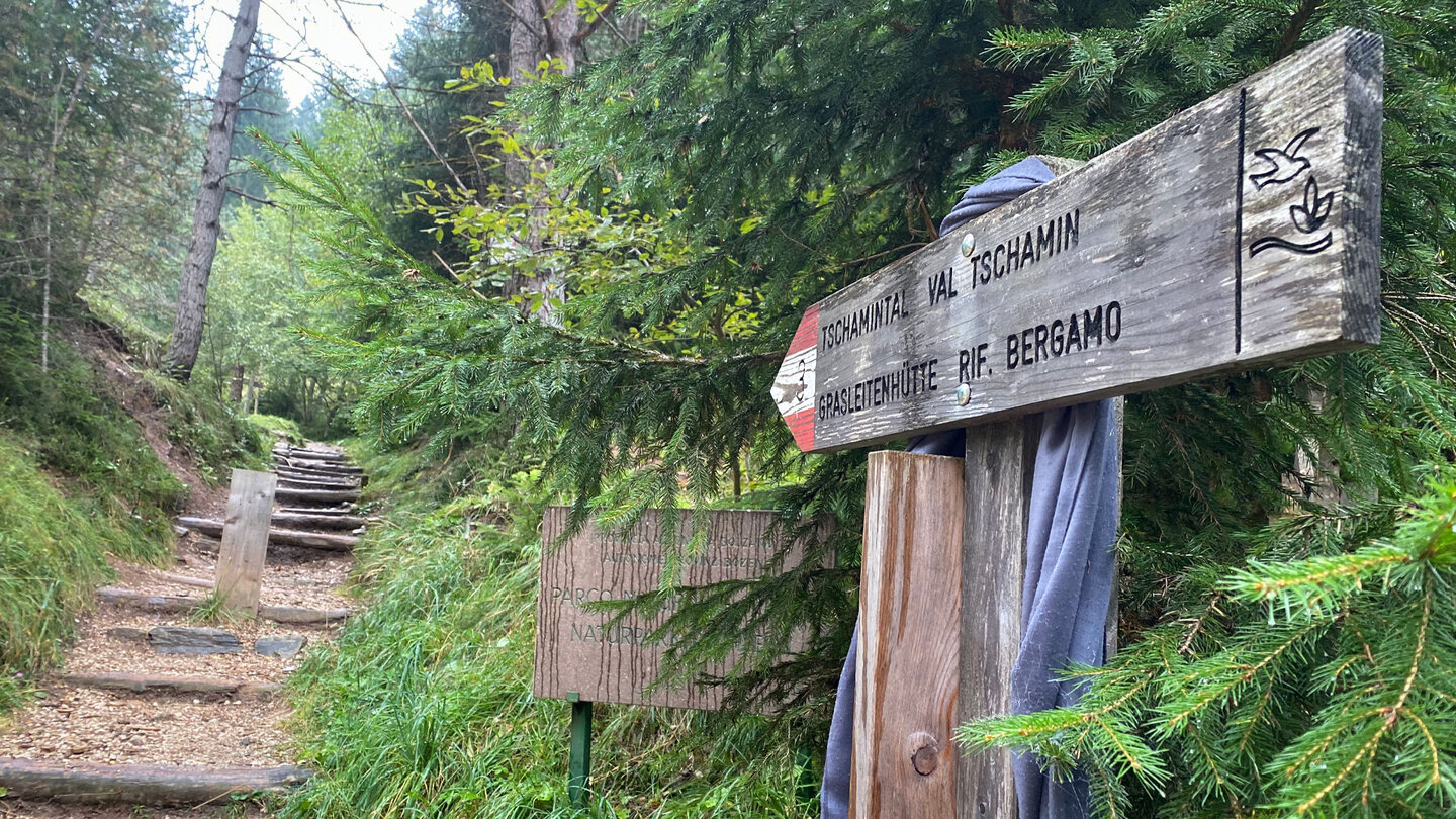 Wegweiser ins Tschamintal