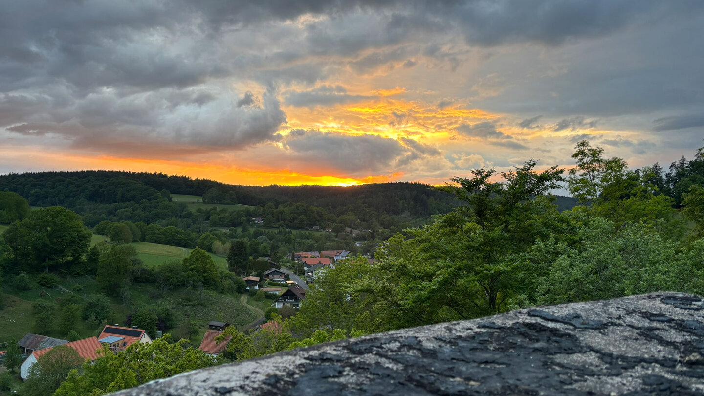 abendliche Aussicht von der Burgruine Wallenstein