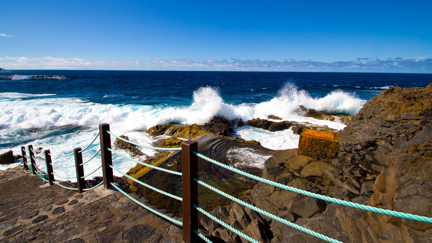 die wilde Brandung an den Becken La Fajanas auf La Palma die wilde Brandung an den Becken La Fajanas auf La Palma