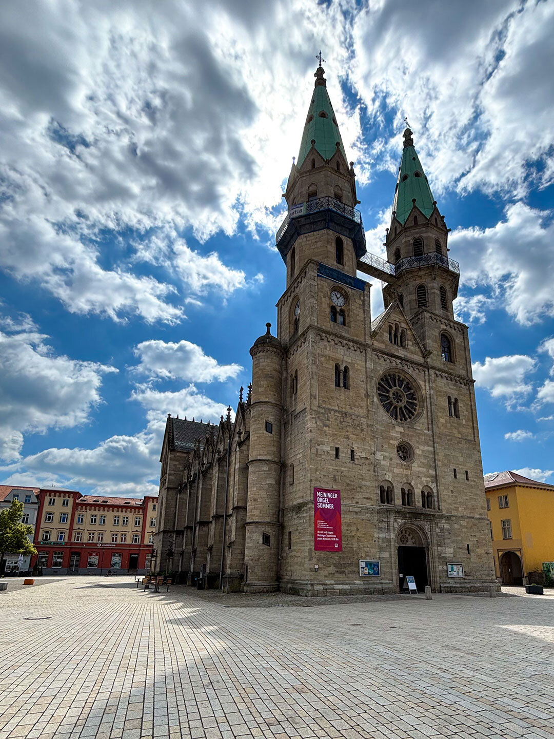 die Meininger Stadtkirche am Marktplatz Meininger Stadtkirche