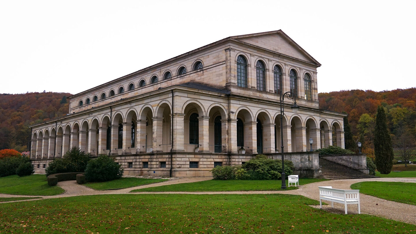 imposantes Kursaalgebäude im Staatsbad Bad Brückenau