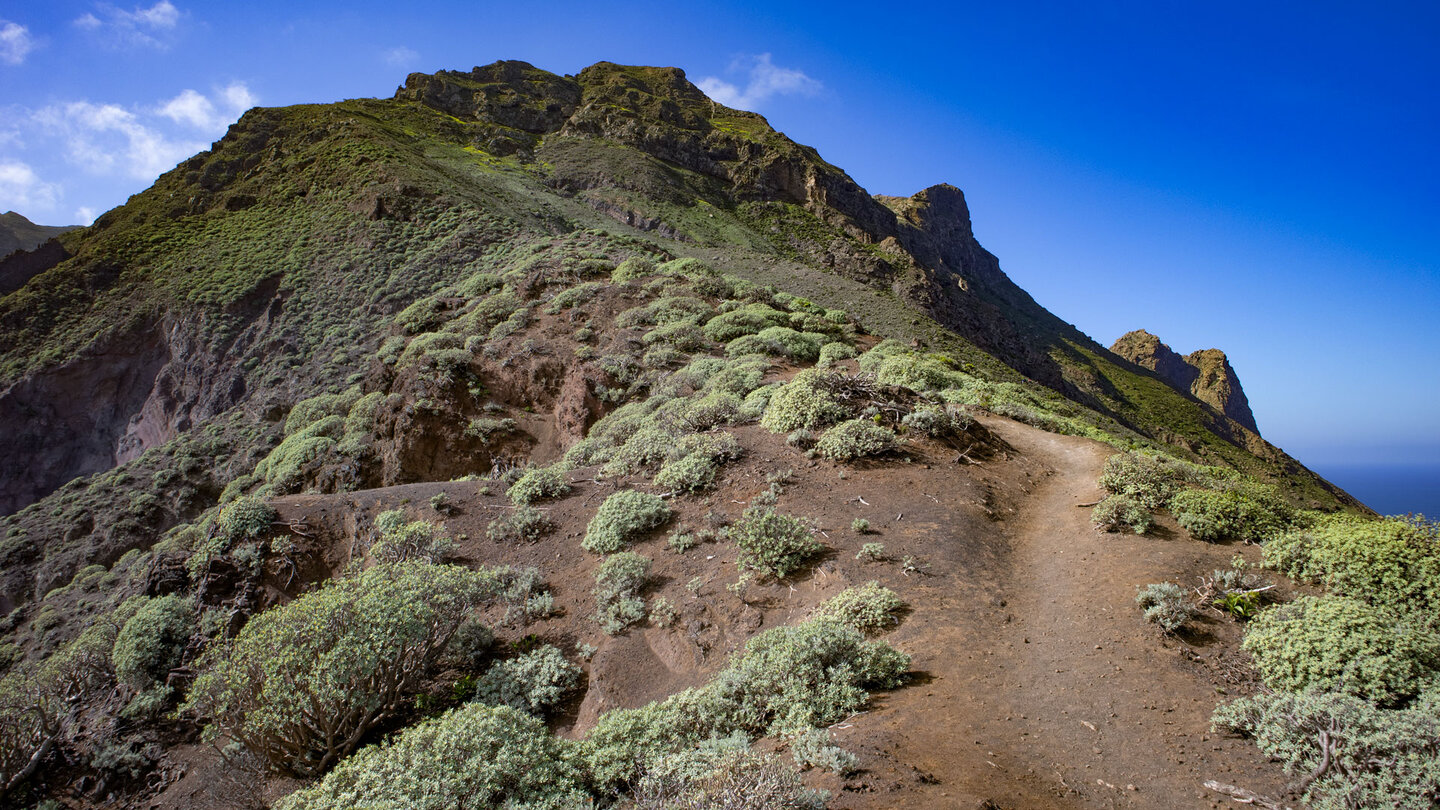 der Wanderpfad hinter dem Leuchtturm Faro de Anaga