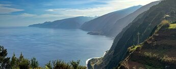 weiter Ausblick über die Nordküste vom Aussichtspunkt Eira da Achada