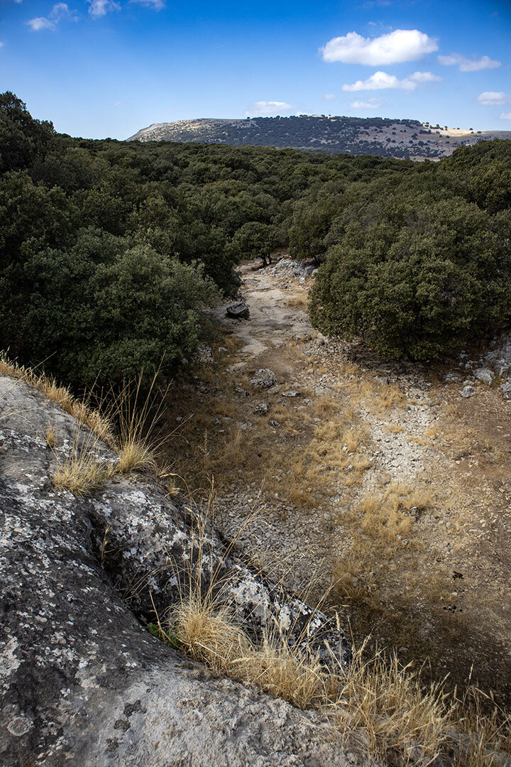 Blick vom ersten Wasserfall Las Chorreras über der Sierra de Cabra