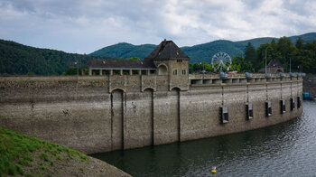 die Edertalsperre im Nationalpark Kellerwald-Edersee