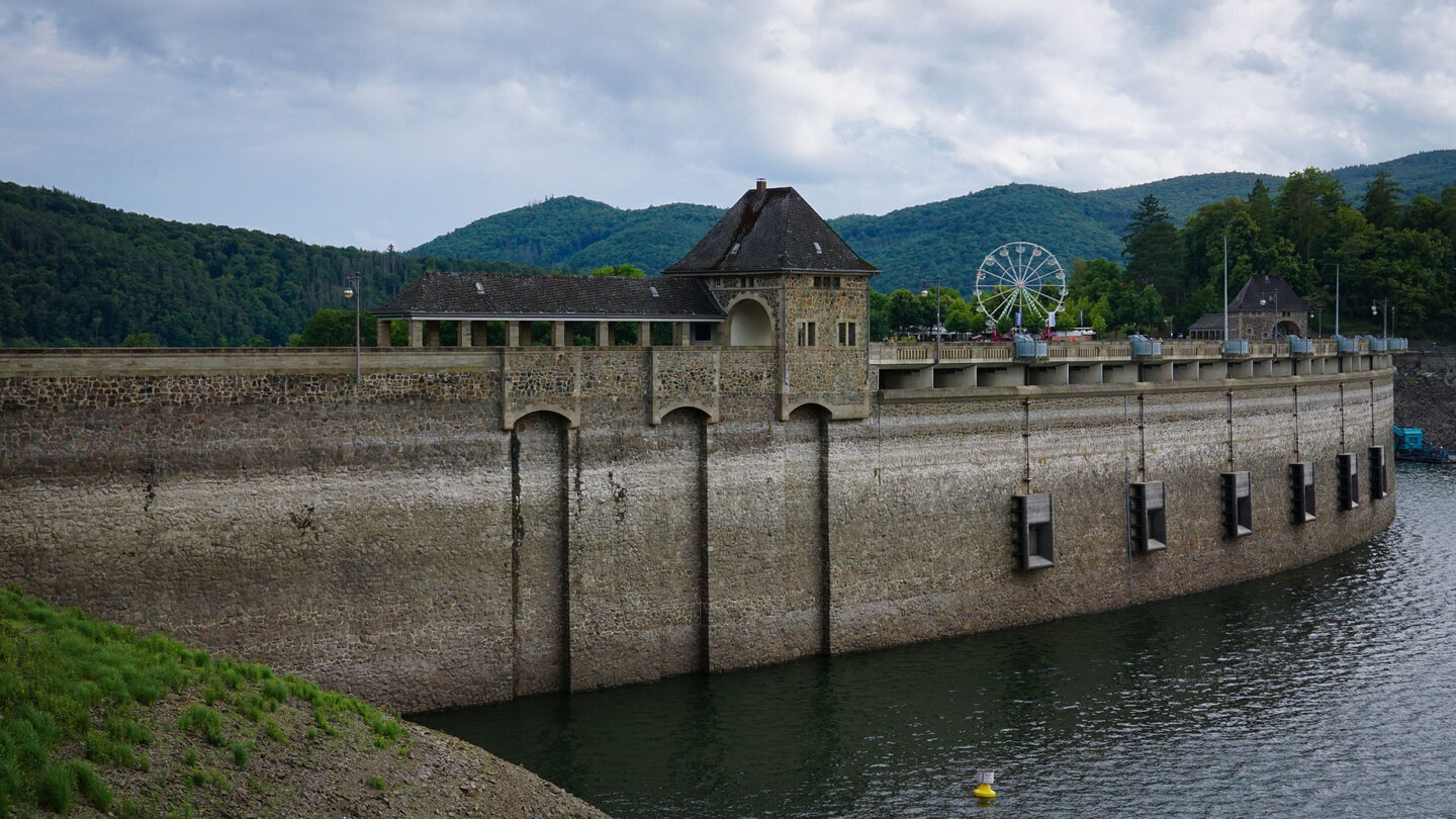 die Edertalsperre im Nationalpark Kellerwald-Edersee
