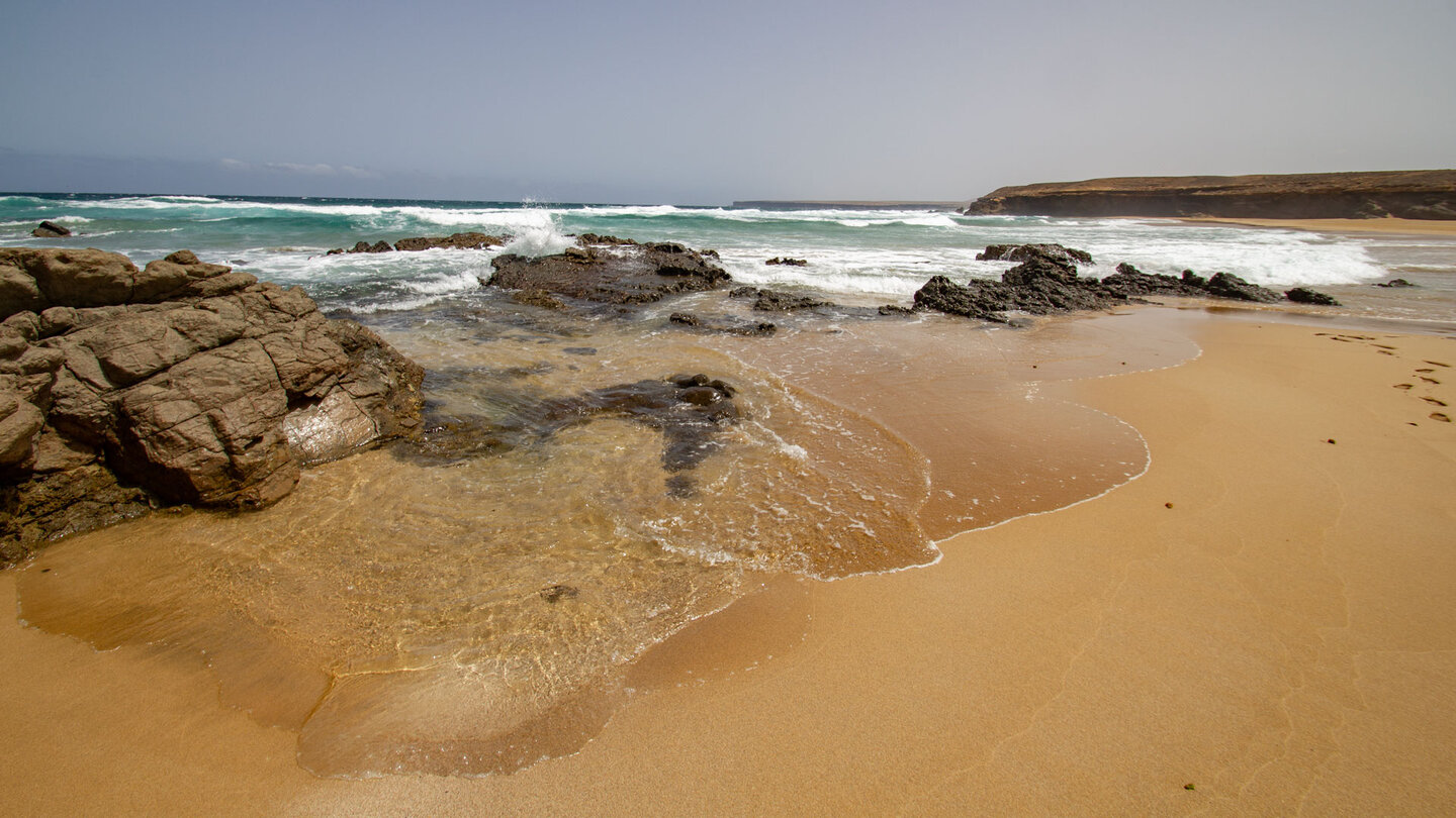 Blick über den Strand Playa de Jarugo