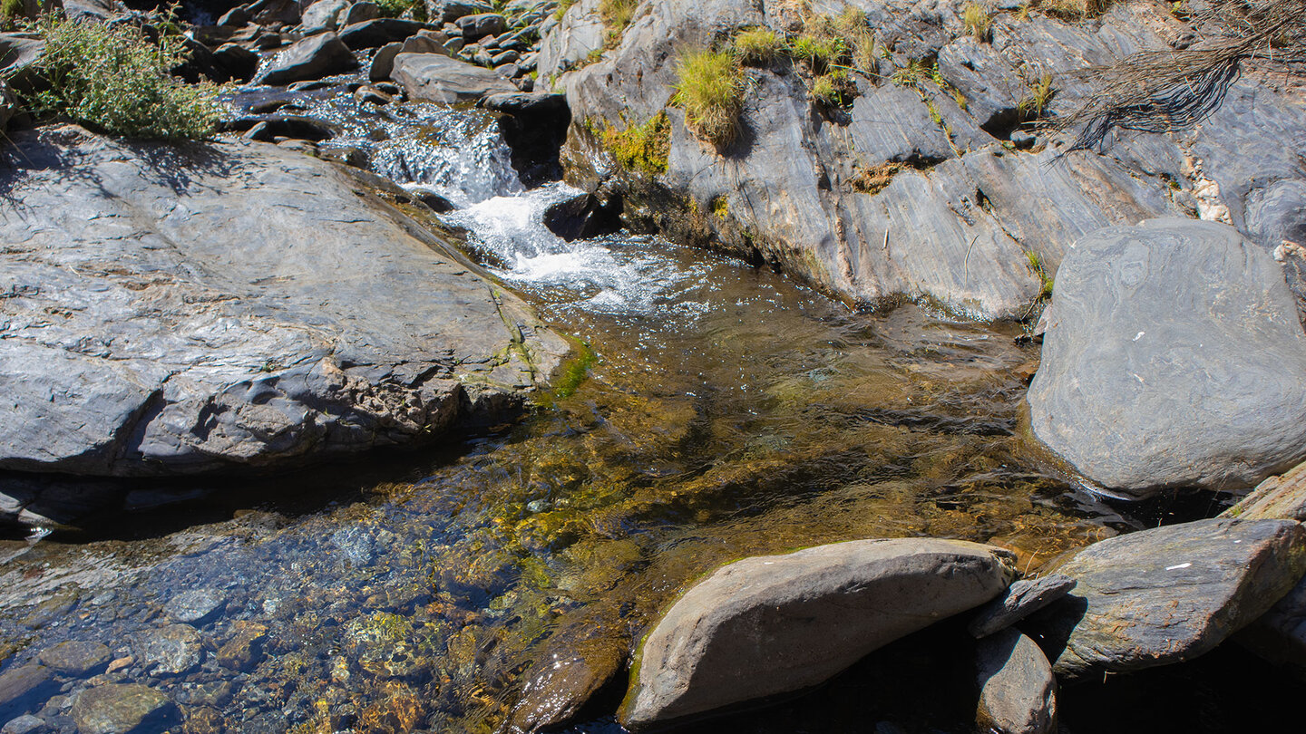 geschliffenes Bachbett des Río Guanón geschliffenes Bachbett des Río Guanón^