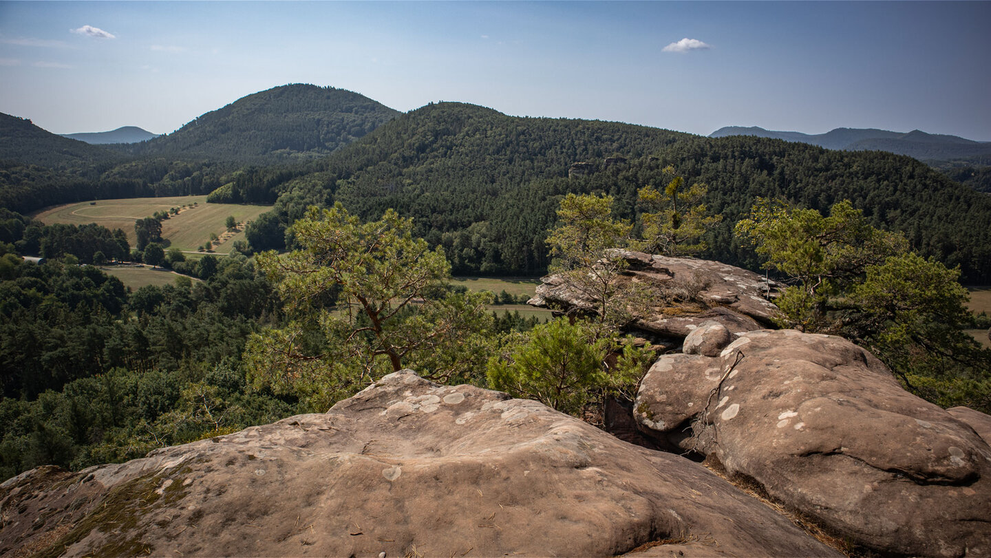 Von der Kanzel am Sprinzel öffnet sich ein großartiges Panorama.