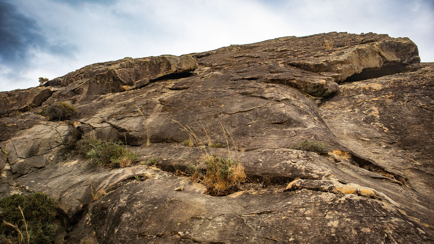 Felsformationen am Wanderweg durch die Hozgarganta-Schlucht