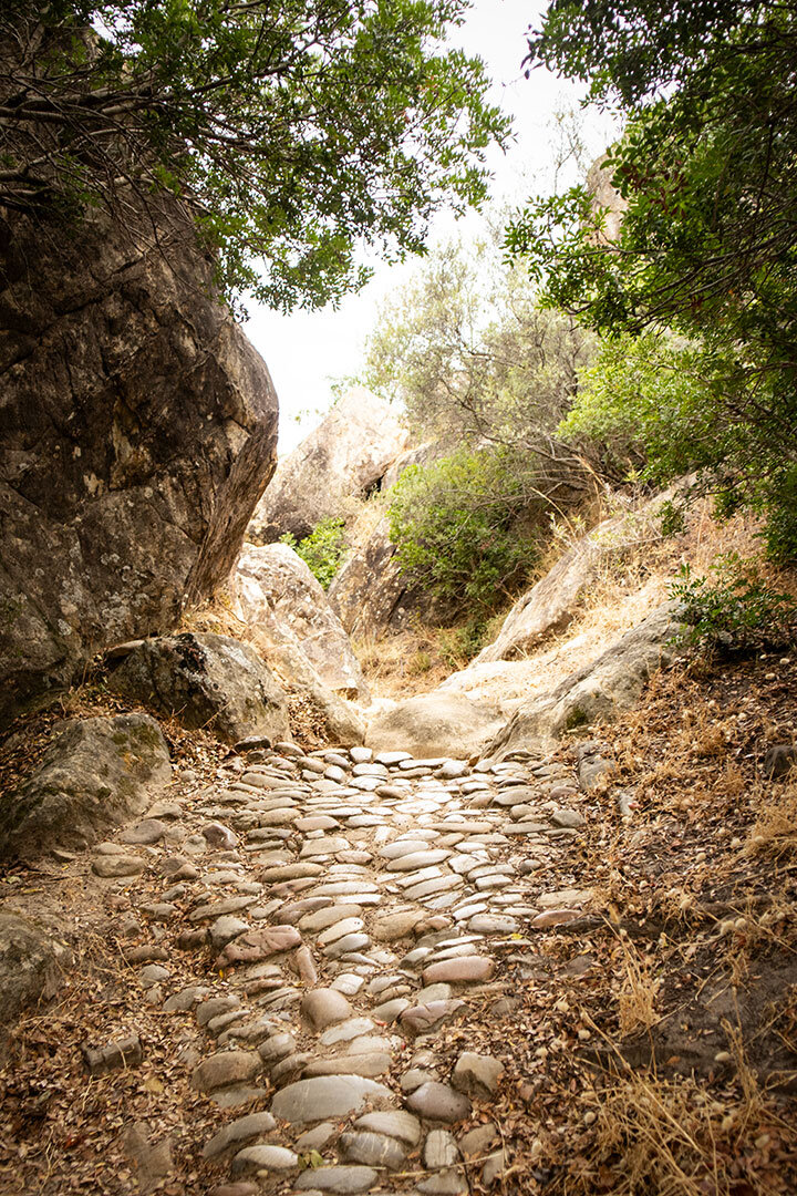 historischer Weg am Río Hozgarganta