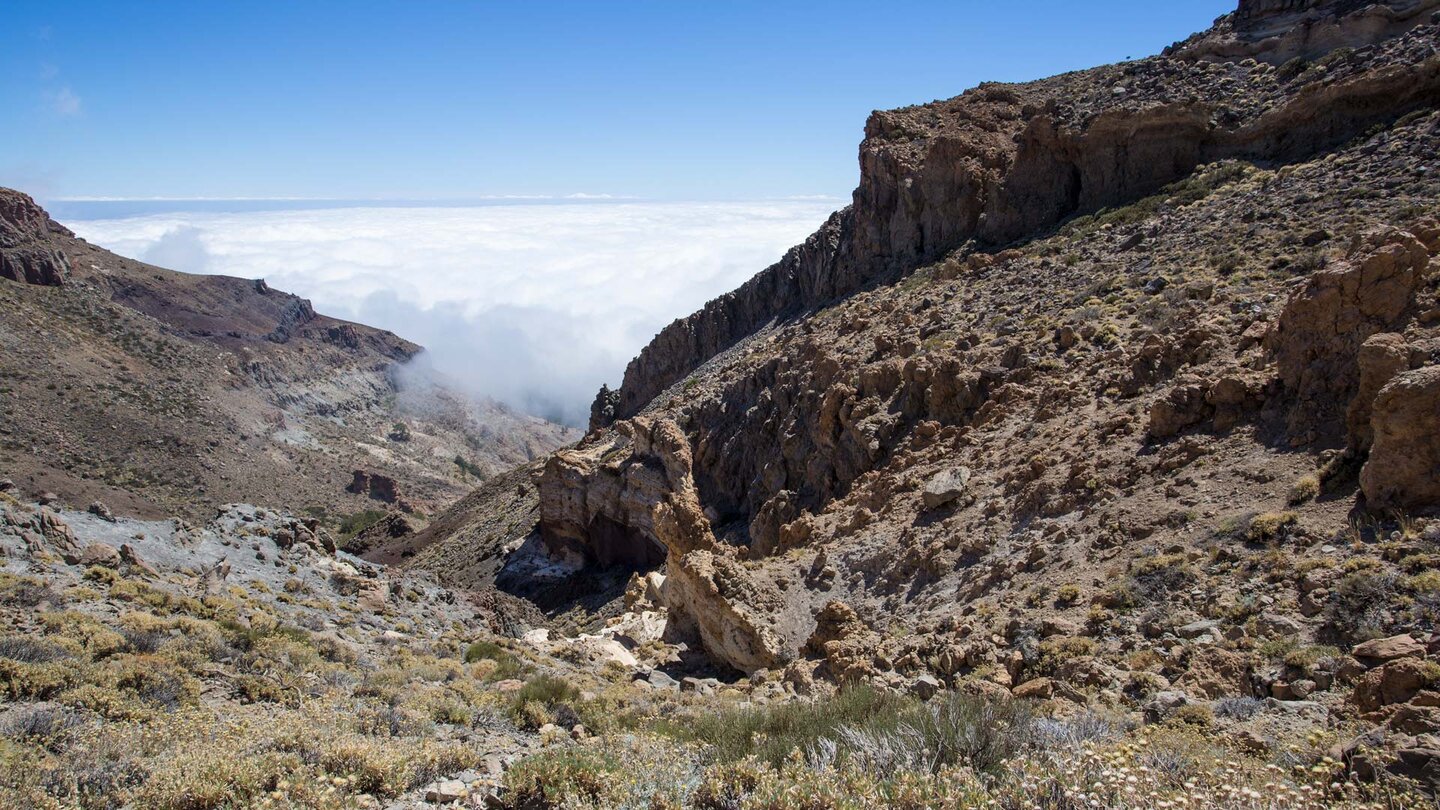 Ausblick von Wanderweg 5 Degollada de Guajara zur Schlucht Barranco del Río