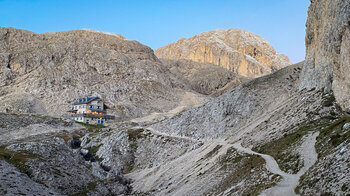 Bergpfad zur Antermoiahütte im Rosengarten - Dolomiten
