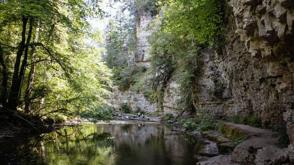 hohe Felswände am Austritt der Wutach