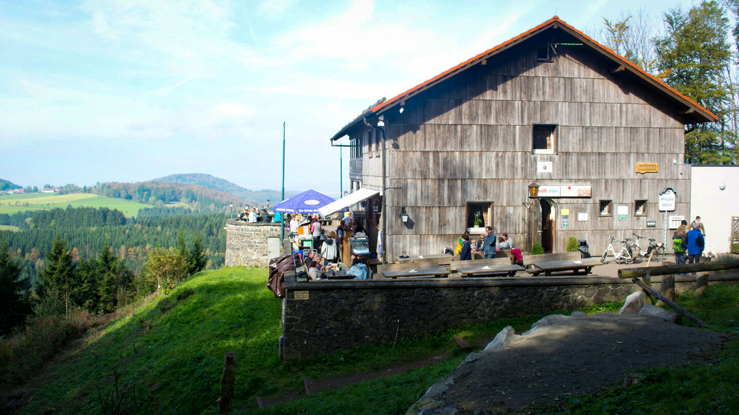 die Enzianhüttein in der Rhön – Einkehr und Ausgangspunkt für Naturfreunde die Enzianhütte in der Rhön