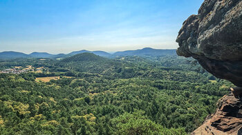Ausblick vom Rötzenfels auf Gossersweiler