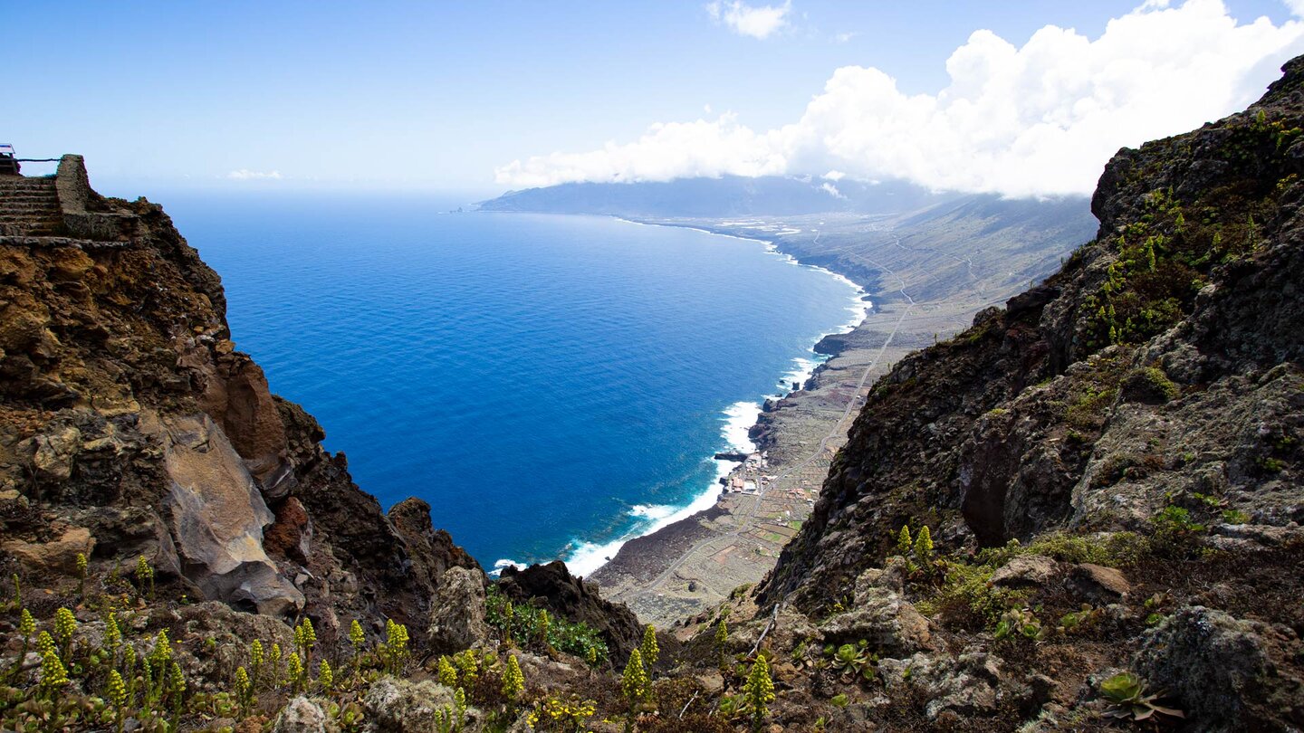 Blick auf das El Golfo Tal vom Mirador de Bascos