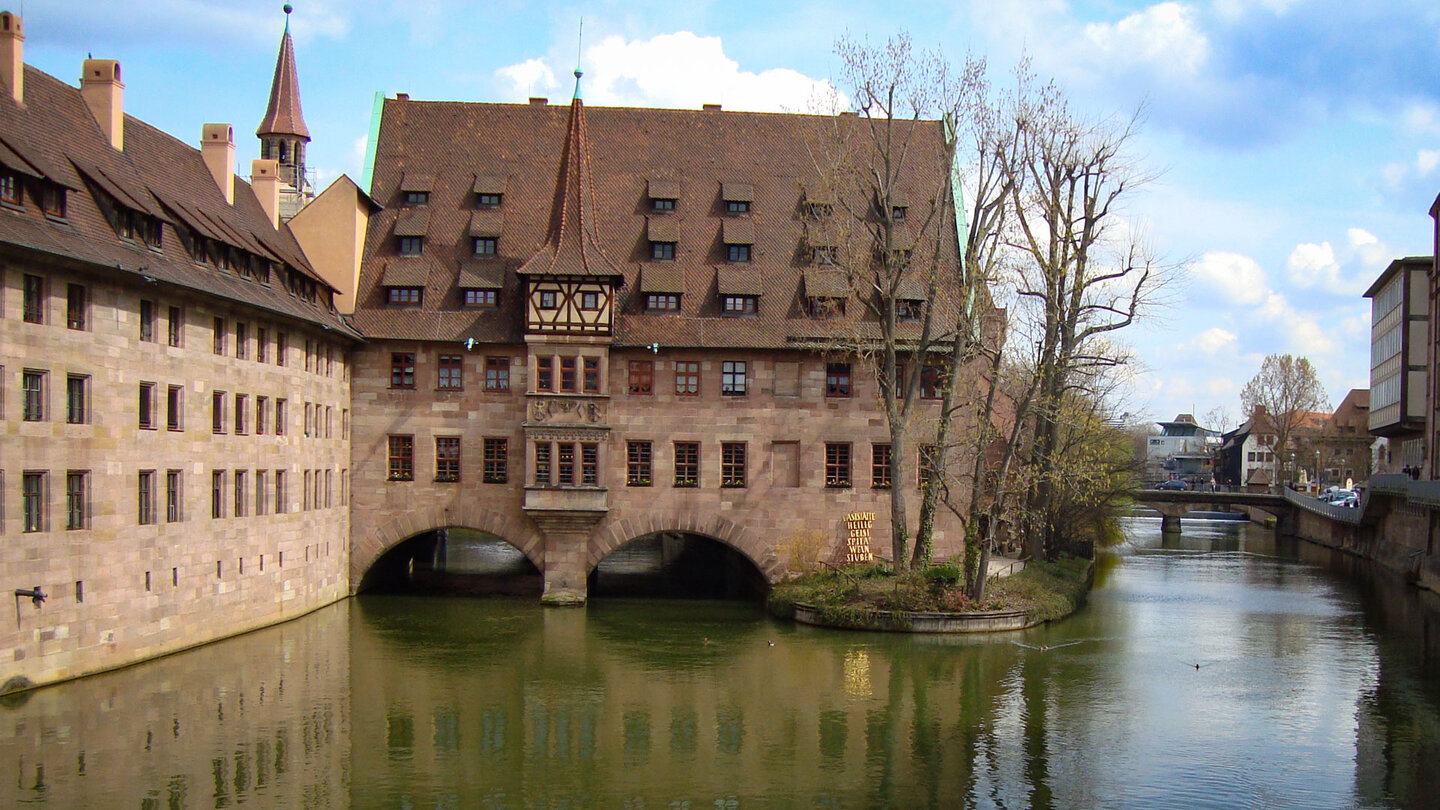 Blick auf das Heilig-Geist-Spital in Nürnberg Blick auf das Heilig-Geist-Spital
