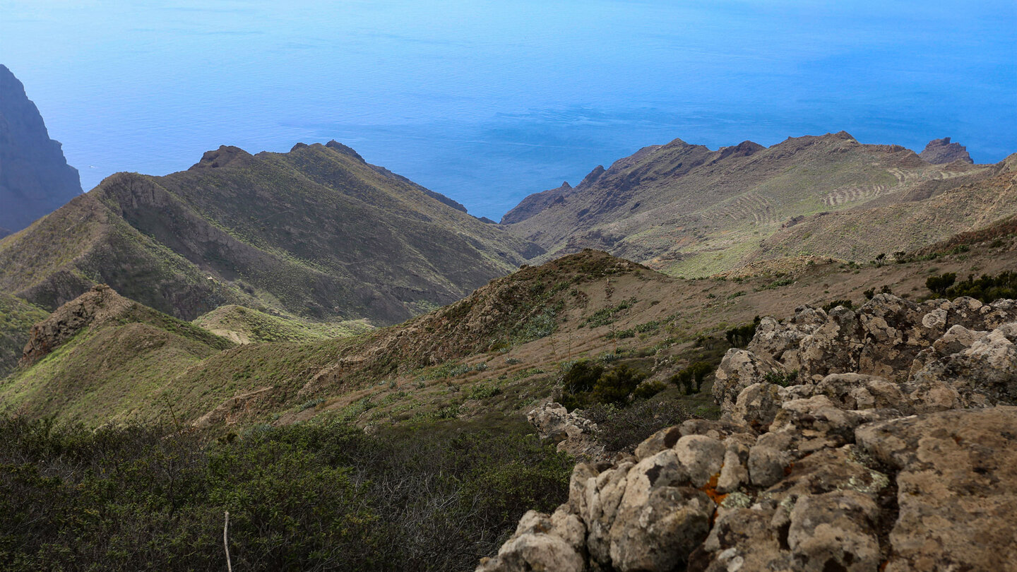 Blick über die Schlucht Barranco la Galera o de los Lados de Fuera auf den Atlantik