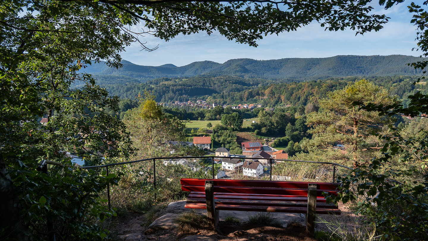 Blick auf Bruchweiler-Bärenbach vom Aussichtspunkt des Schuhfels Aussichtspunkt Schuhfels bei Bruchweiler-Bärenbach
