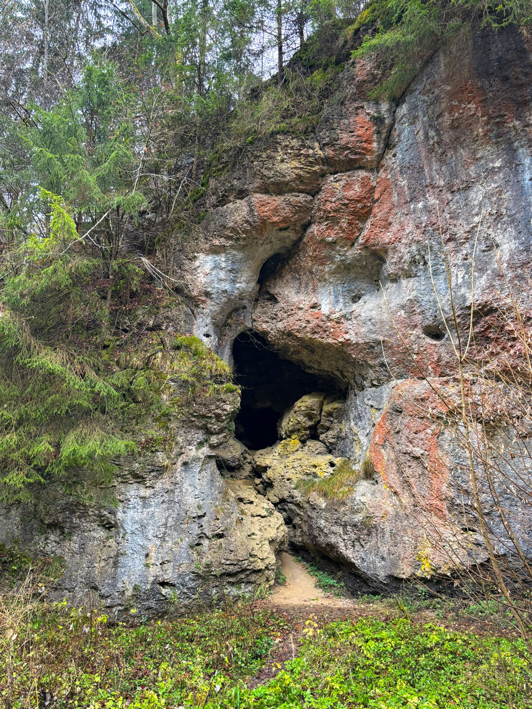 Höhle am Entenstein