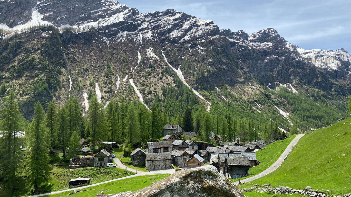 Blick auf das höchstgelegene Dorf Bosco Gurin