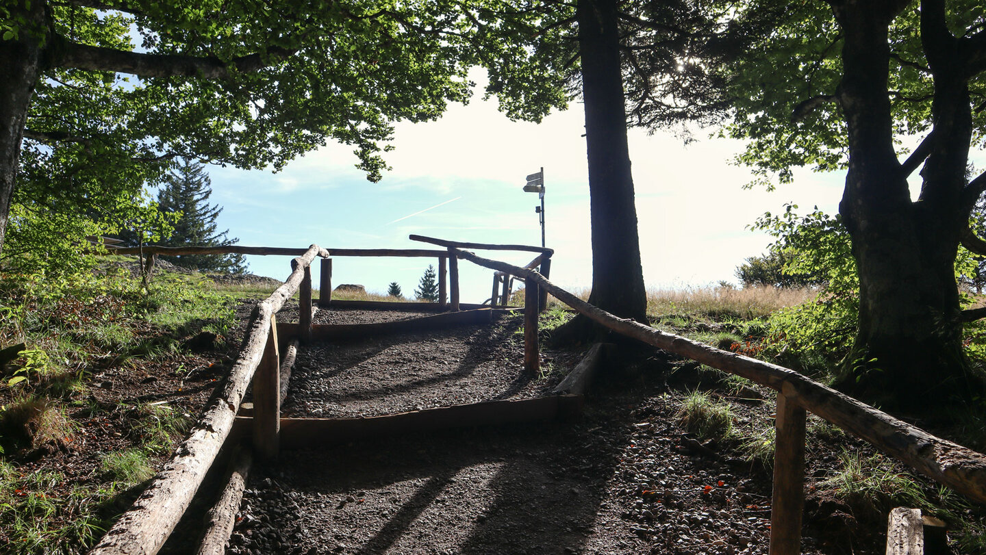 Wanderweg zum Gipfel des Schauinsland