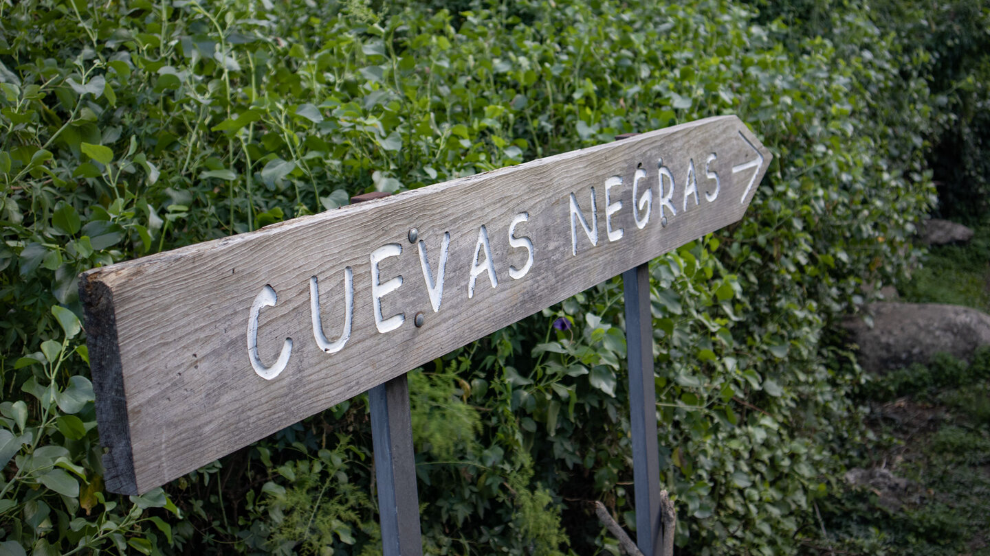 Wegweiser zum Wanderweg Cuevas Negras