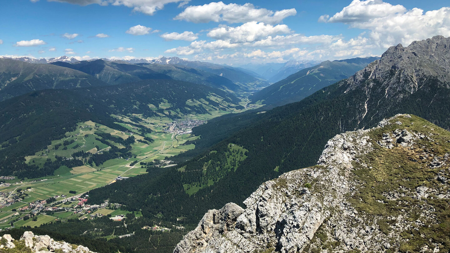 Blick vom Sarlkofel ins Pustertal