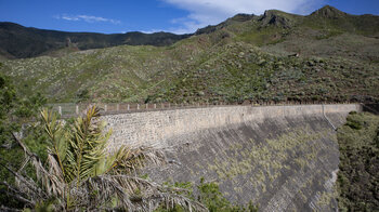 die Staumauer des Presa de Tahodio