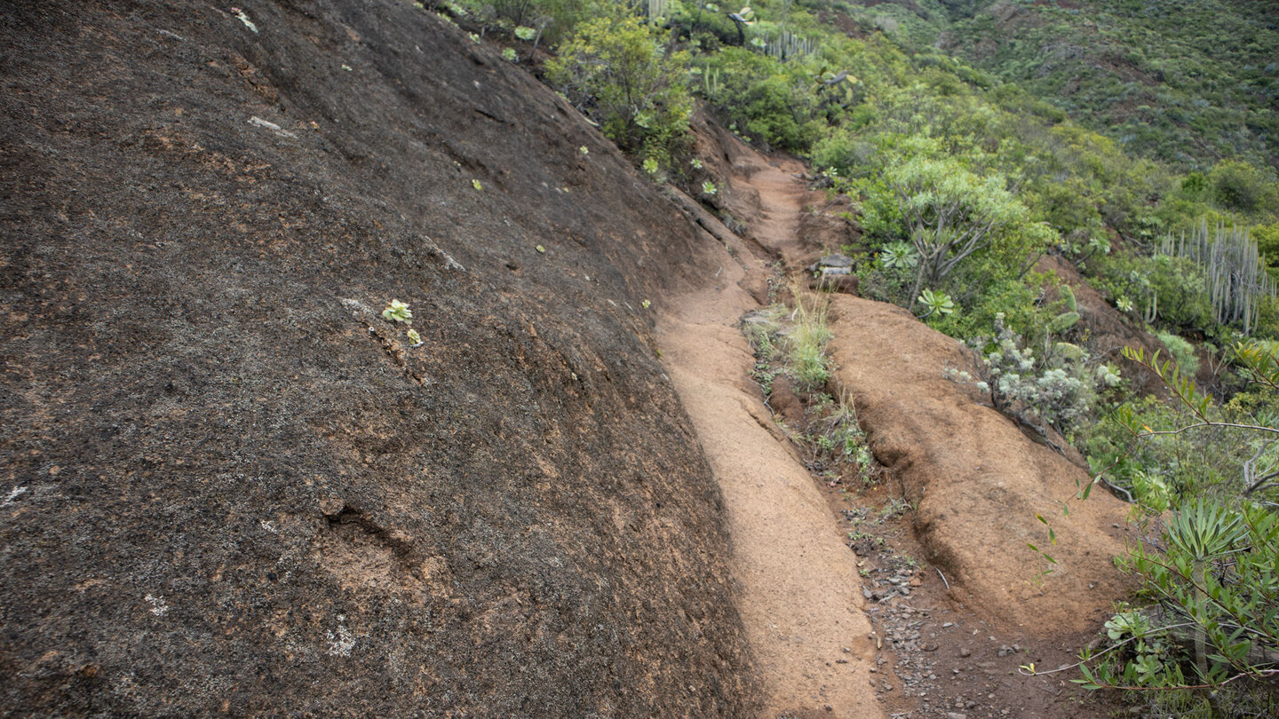 Wanderweg im Barranco de Tahodio