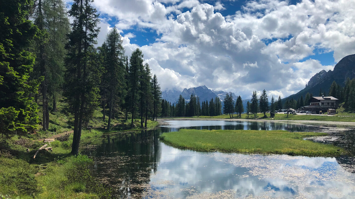 Ufer Antornosee Dolomiten