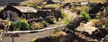 das archäologische und ethnografische Museumsdorf liegt am Fuße der Steilwände des Risco de Tibataje auf El Hierro