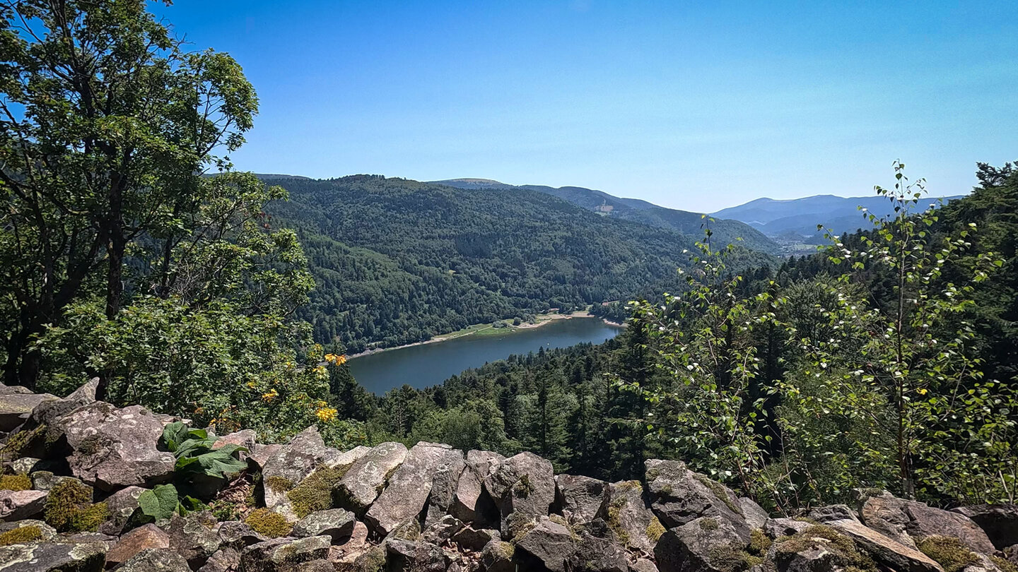 fantastische Aussicht auf den See Lac de Kruth-Wildenstein fantastische Aussicht auf den Lac de Kruth-Wildenstein