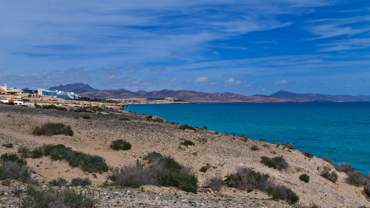 Blick entlang der Bucht von Costa Calma auf Fuerteventura