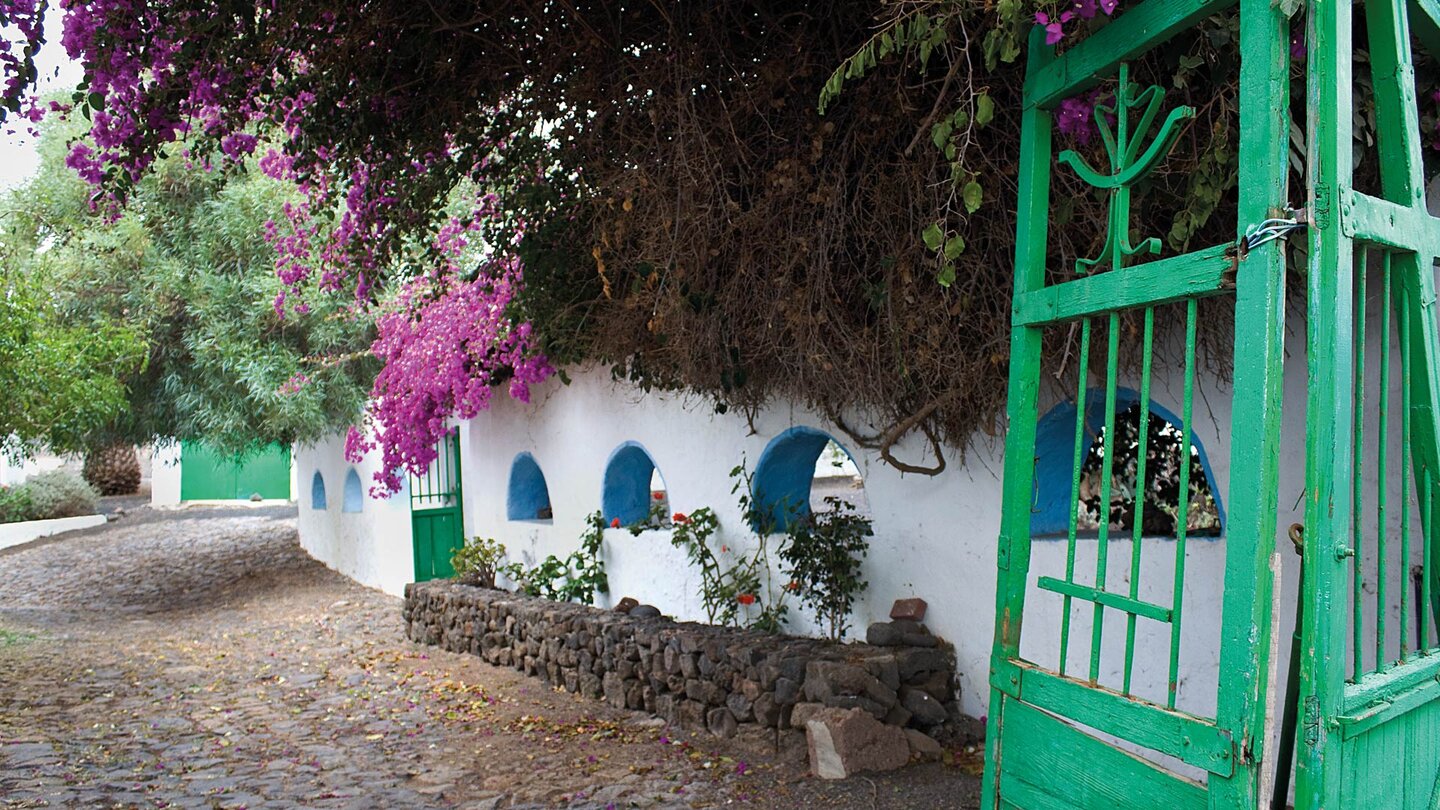 Eingangsbereich eines typischen Wohnhauses in Haría auf Lanzarote im ländlichem Stil