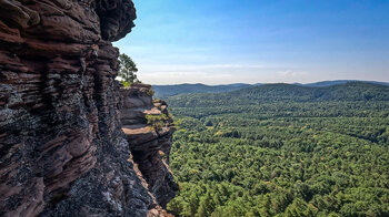 Rötzenfelsen am Dimbacher Buntsandstein Höhenweg