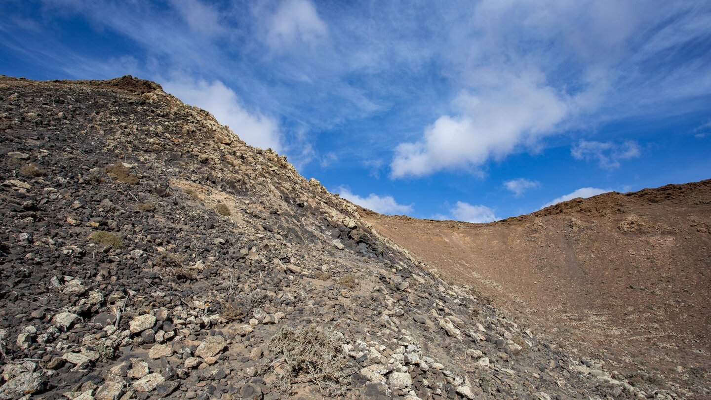Steile Pfade an der Caldera de Gairía – Fuerteventura