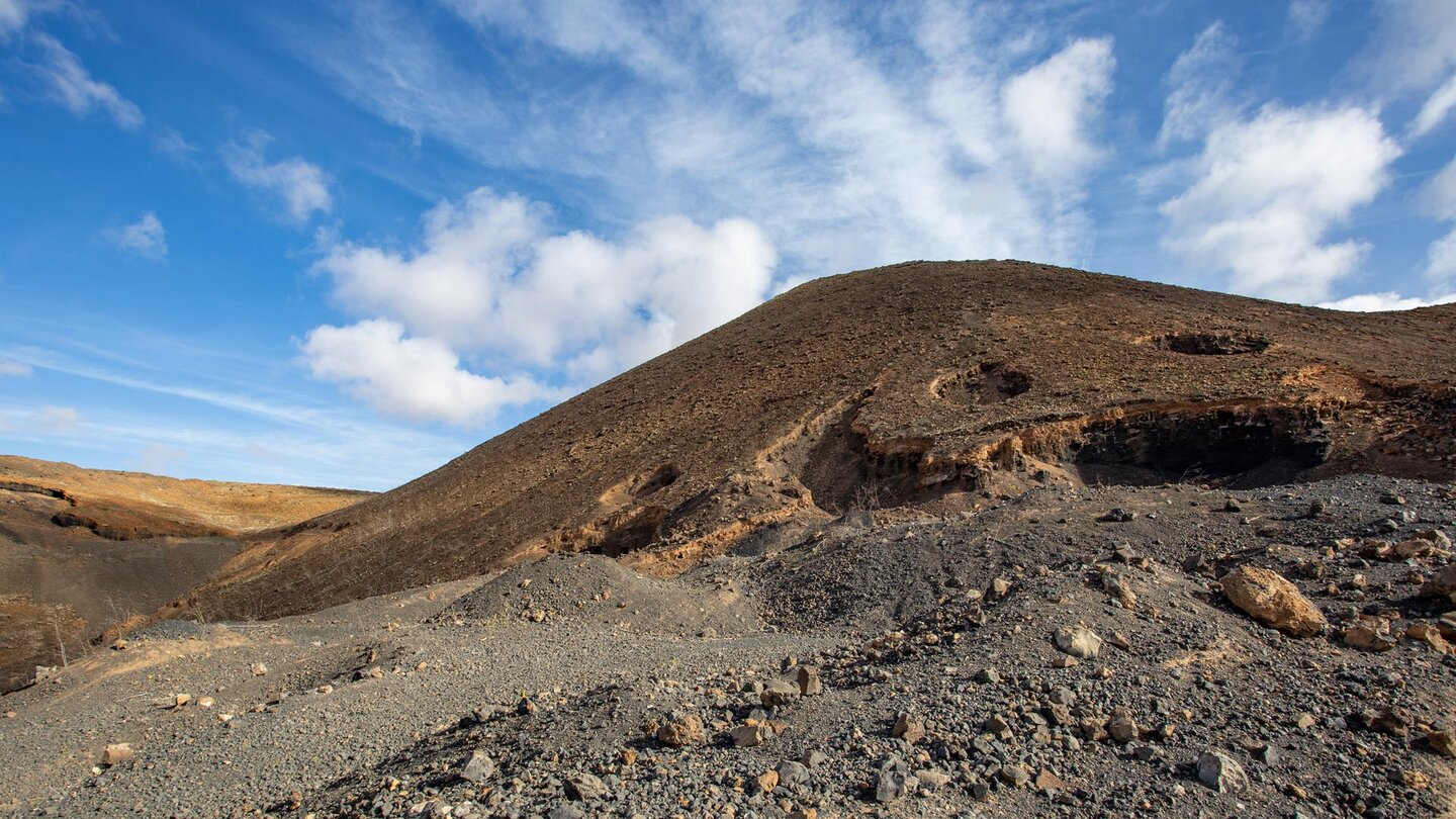 Spuren des Steinbruchs an der Caldera de Gairía – Fuerteventura