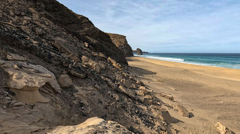 Blick entlang der Felskanten zum Roque del Morro
