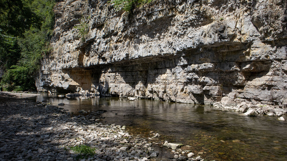 aufragende Felswände bei der Wutachversickerung