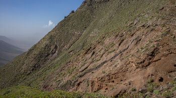 steiler Berghang am Risco de Famara